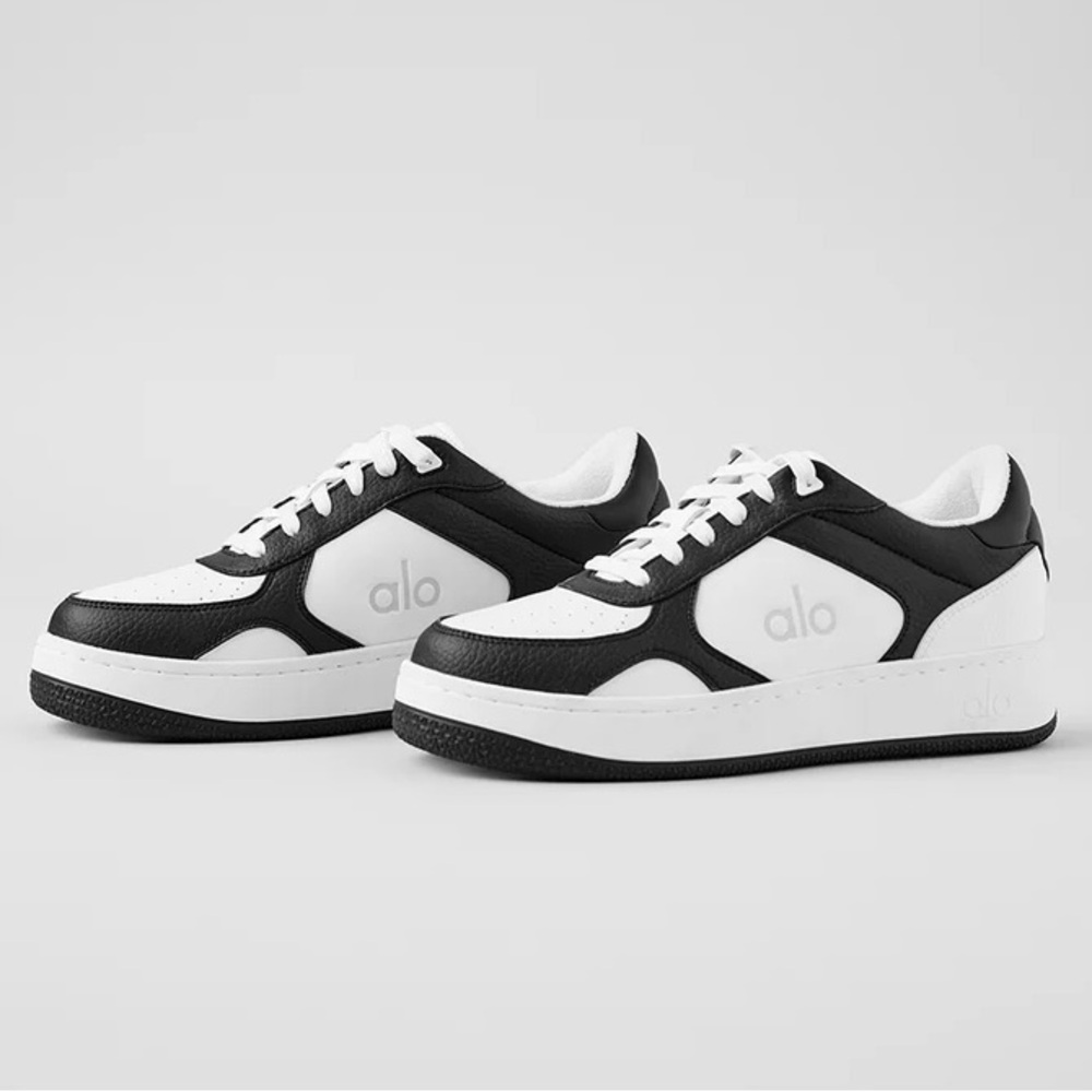 ALO YOGA Black and White Recovery Mode Sneakers